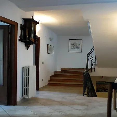 Gambacorta Asís