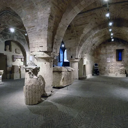 Pensión Gambacorta 3*